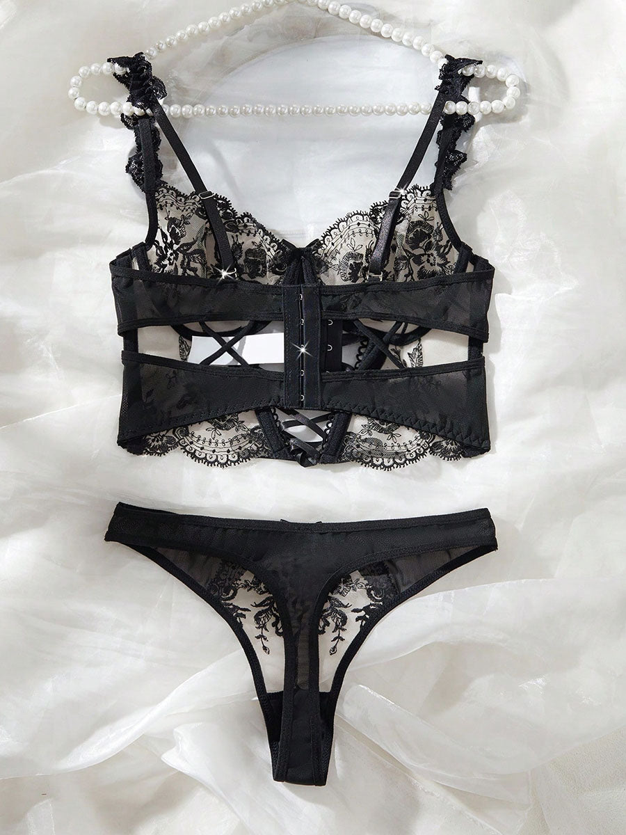 Raven Lingerie Set - product image 2 | CERYNA