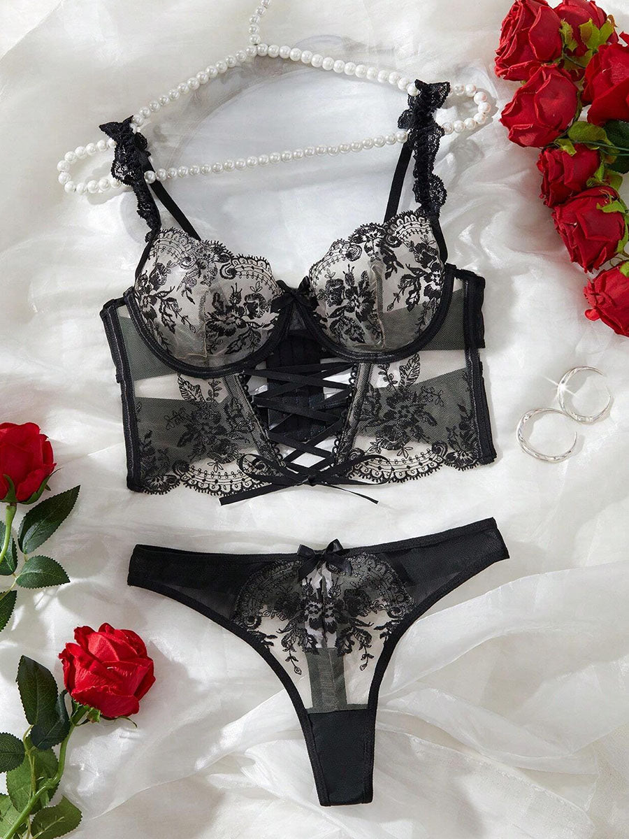 Raven Lingerie Set - product image 3 | CERYNA